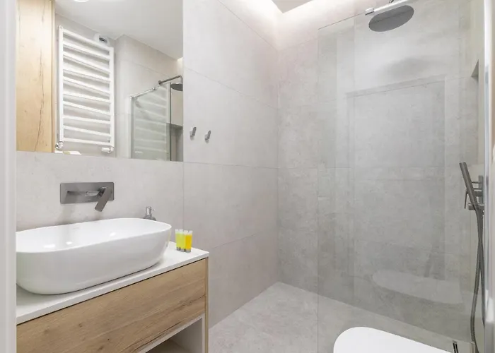 Spire Stylish By Bookinghost