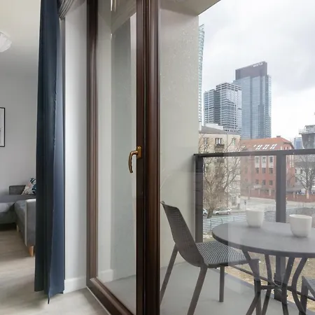 Spire Stylish By Bookinghost 华沙